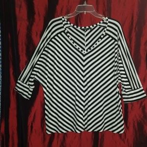 3/4 sleeve, black/white striped dolman top sz XL